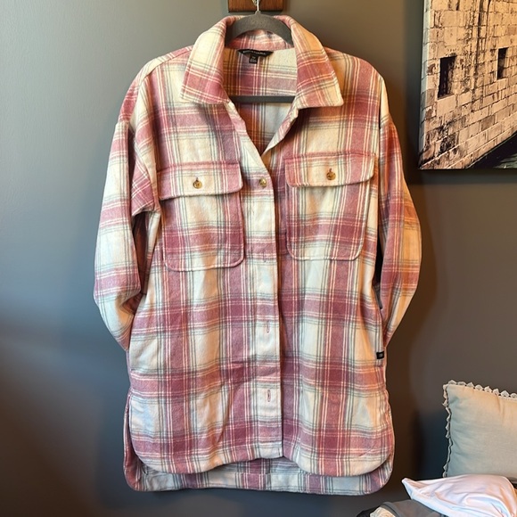 Banana Republic Shacket - Picture 1 of 8